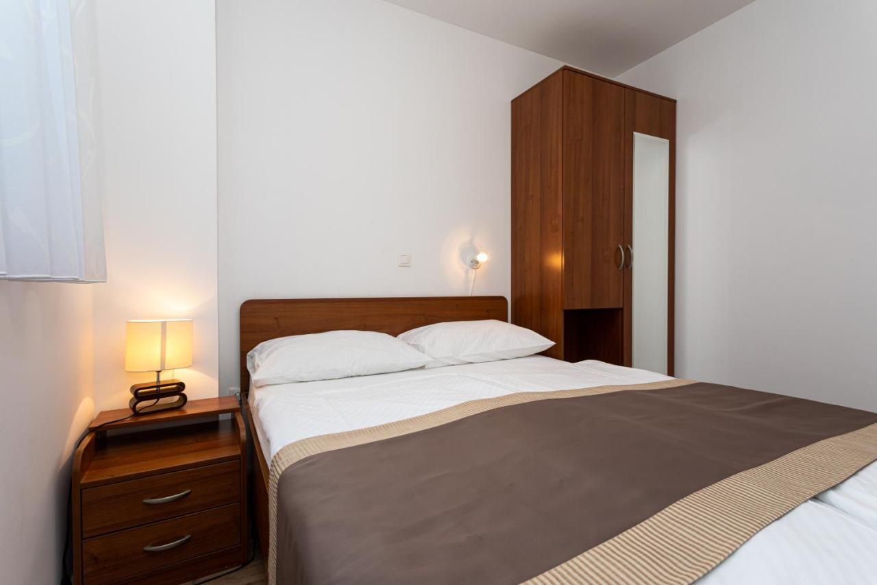 Apartments Crnekovic V Baška Dış mekan fotoğraf
