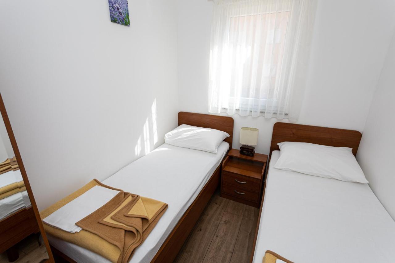 Apartments Crnekovic V Baška Dış mekan fotoğraf
