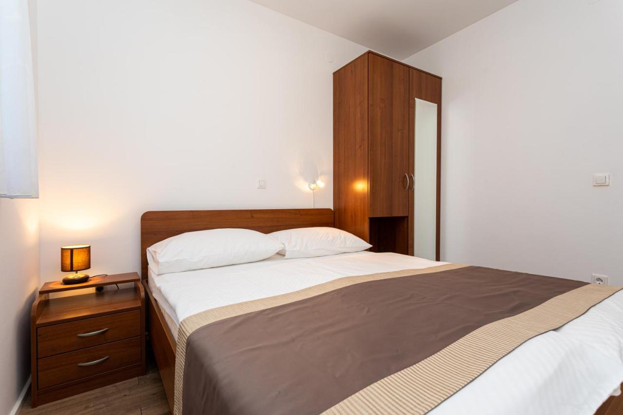 Apartments Crnekovic V Baška Dış mekan fotoğraf