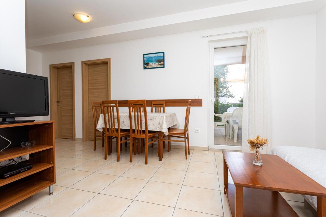 Apartments Crnekovic V Baška Dış mekan fotoğraf
