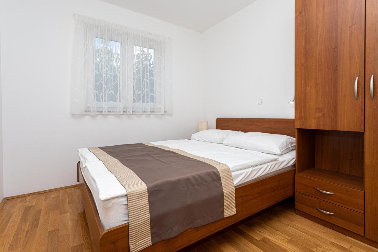 Apartments Crnekovic V Baška Dış mekan fotoğraf