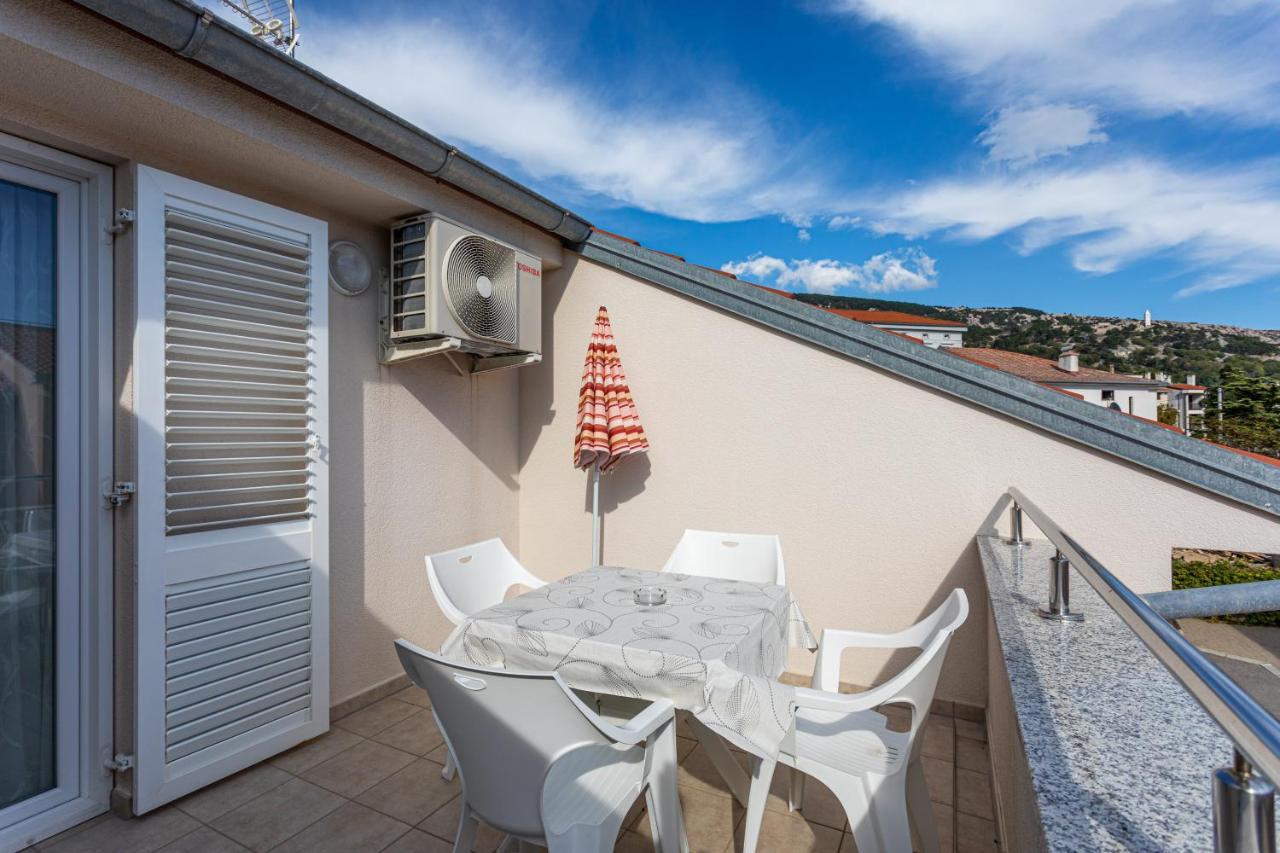 Apartments Crnekovic V Baška Dış mekan fotoğraf