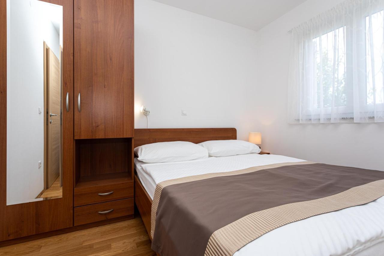 Apartments Crnekovic V Baška Dış mekan fotoğraf