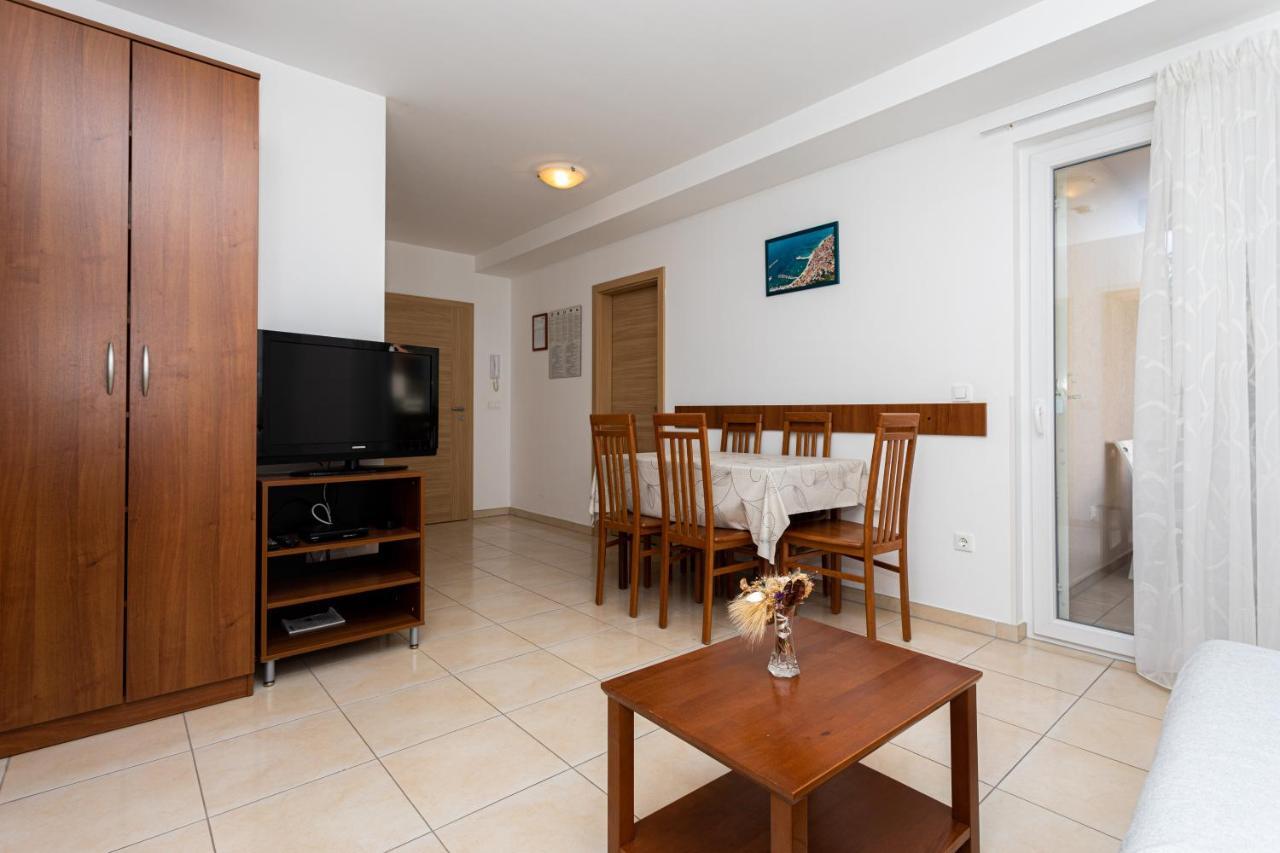 Apartments Crnekovic V Baška Dış mekan fotoğraf