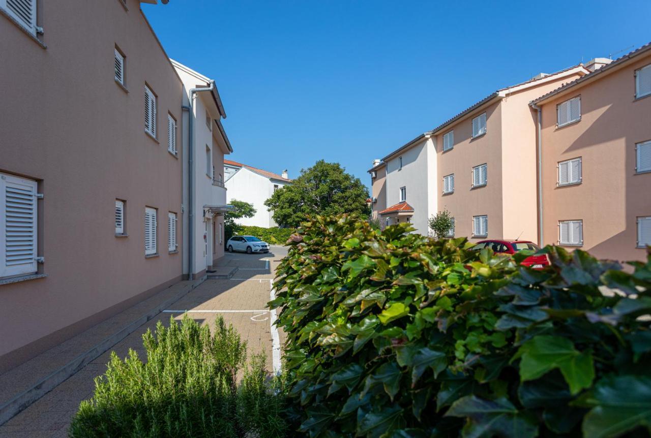 Apartments Crnekovic V Baška Dış mekan fotoğraf